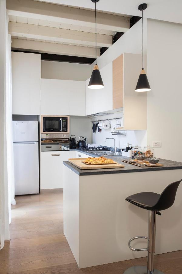 Lily Pads -Elegant Apartment- In The City Center Milano Esterno foto