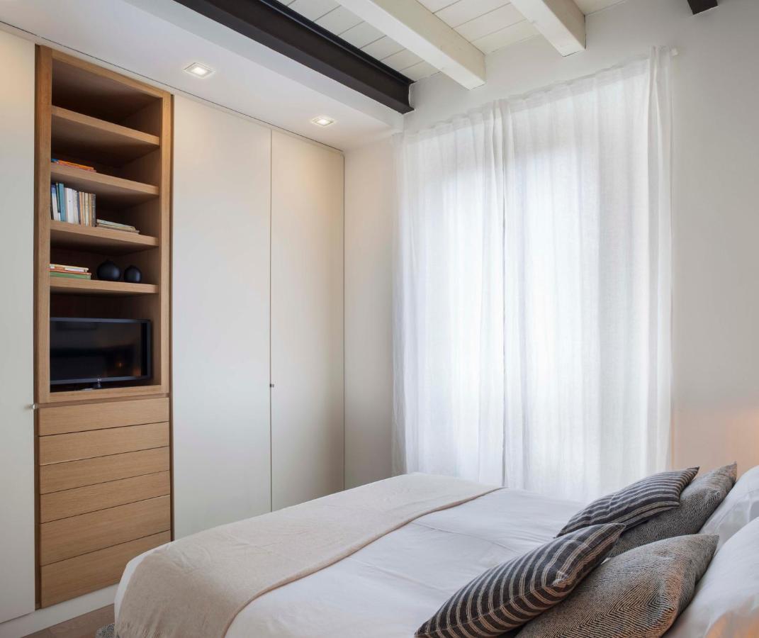 Lily Pads -Elegant Apartment- In The City Center Milano Esterno foto