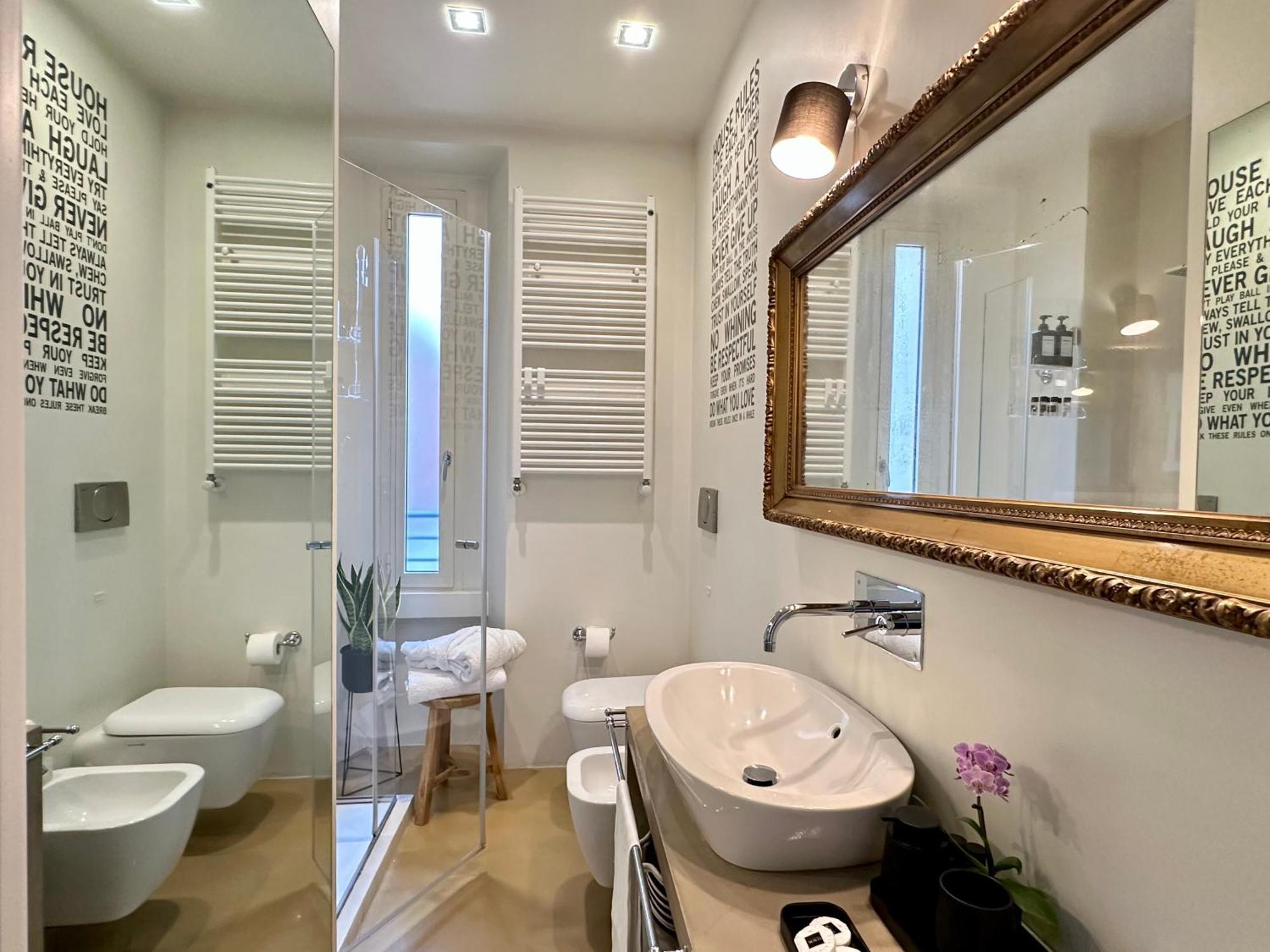 Lily Pads -Elegant Apartment- In The City Center Milano Esterno foto